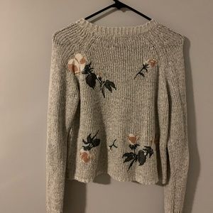Sweater with flowers